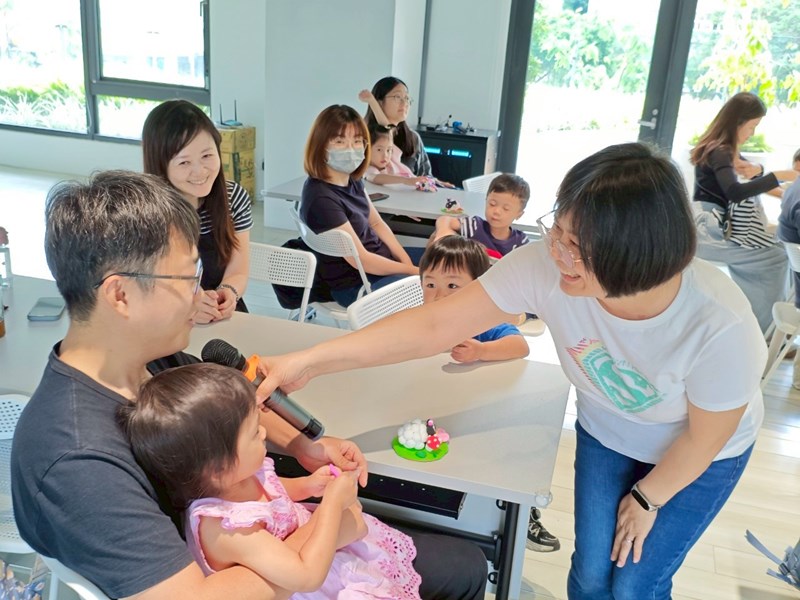 重慶附幼張麗玲主任引導親子訴說彼此的愛與心情