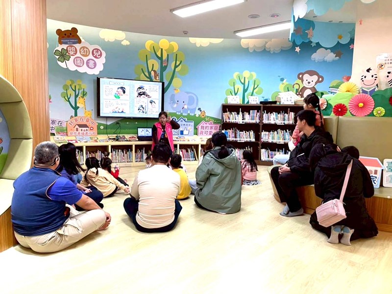 圖3帶領親子進行共學活動